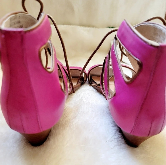 Size 6 Jeffrey Campbell pink fuschia tie wedge sandals - Picture 3 of 7